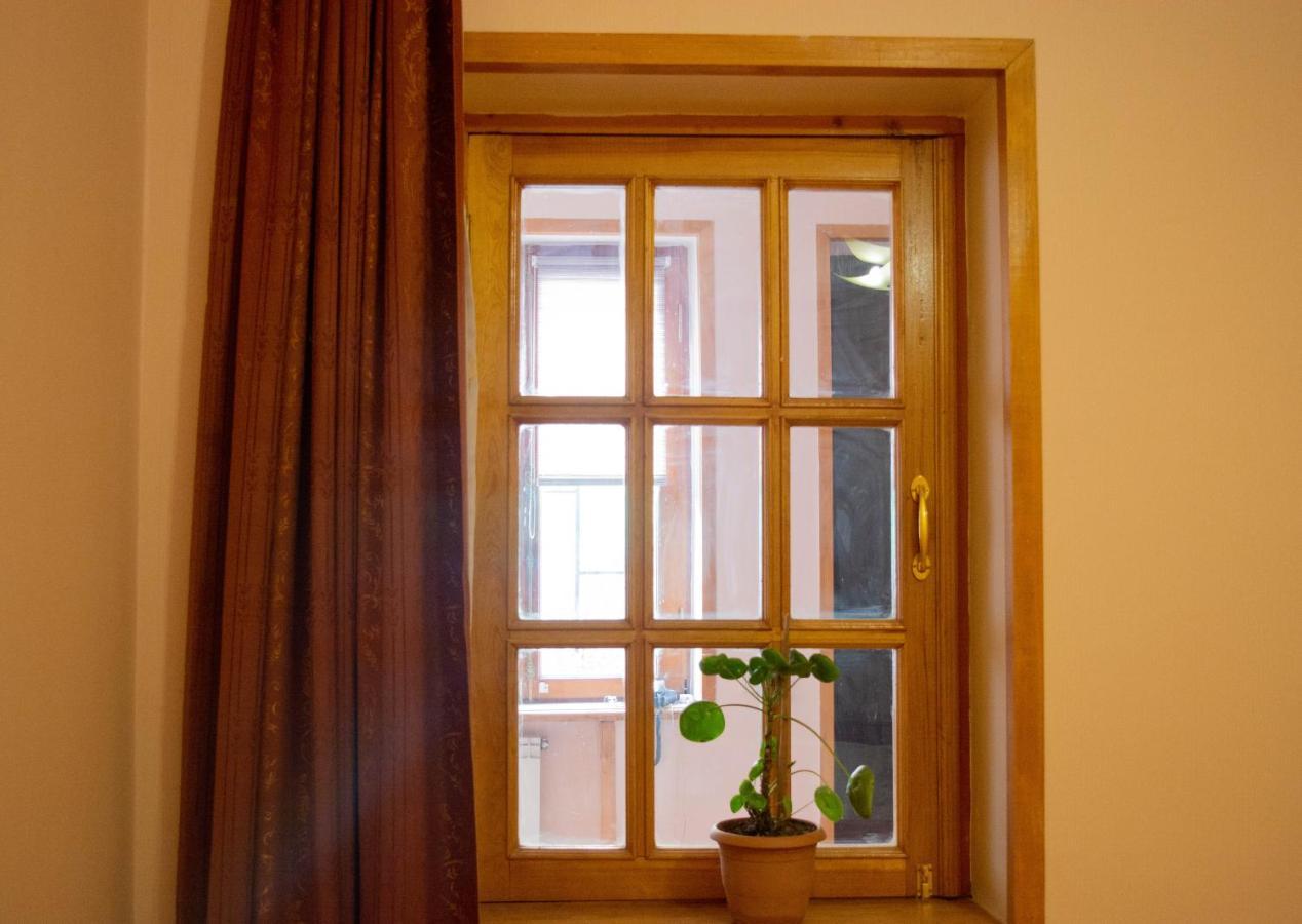 Sunflower Hotel Tbilisi Exterior photo