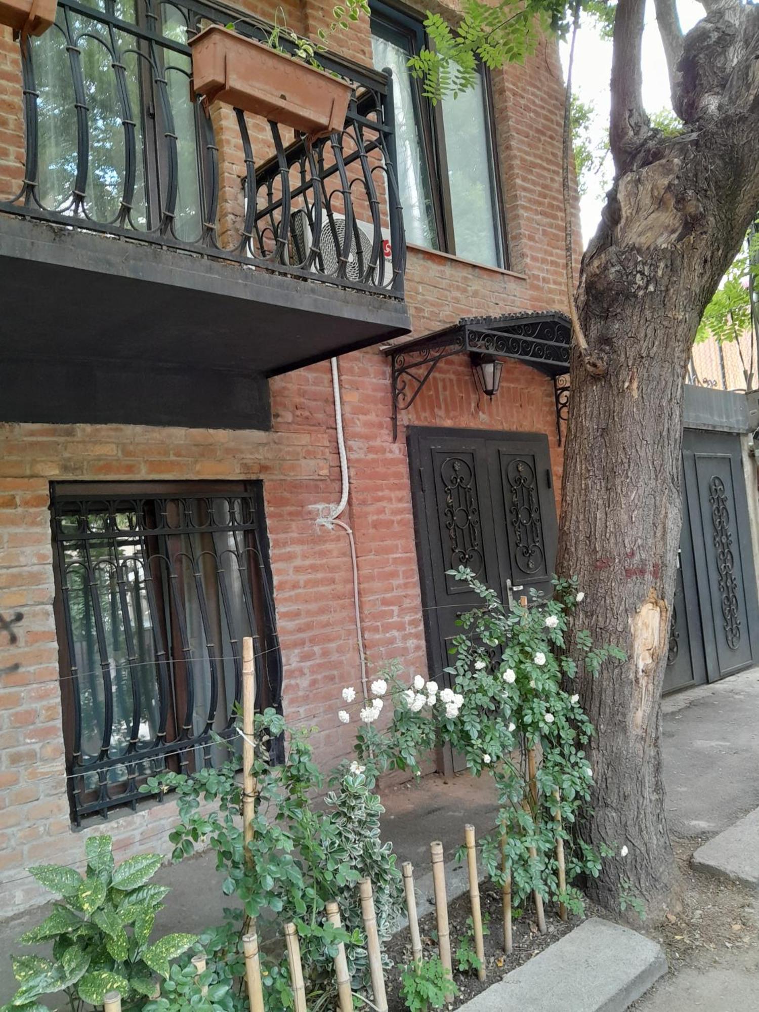 Sunflower Hotel Tbilisi Exterior photo